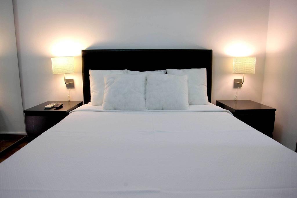Residencial Principe Guest House باريرو الغرفة الصورة